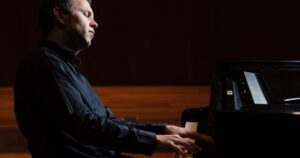 Clase de piano con Eldar Nebolsin para oyentes